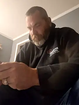 Snapshot of thickdaddy2982 chatting on March 18, 10:28 am thickdaddy2982 online show from March 18, 10:28 am