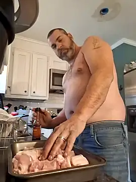 Snapshot of thickdaddy2982 chatting on February 11, 6:22 pm thickdaddy2982 online show from February 11, 6:22 pm