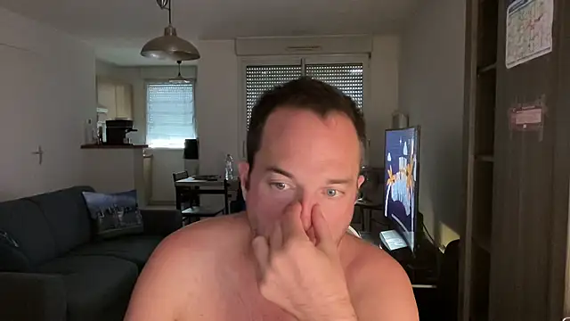 Snapshot of Funnyjul31 chatting on September 11, 4:39 pm Funnyjul31 online show from September 11, 4:39 pm