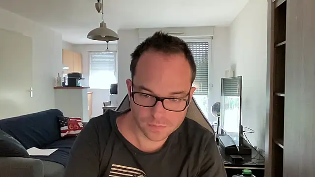 Snapshot of Funnyjul31 chatting on February 9, 2:29 pm Funnyjul31 online show from February 9, 2:29 pm