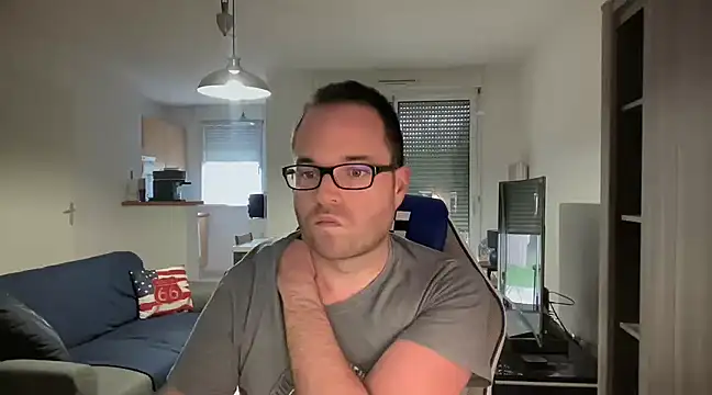 Snapshot of Funnyjul31 chatting on January 27, 4:01 pm Funnyjul31 online show from January 27, 4:01 pm