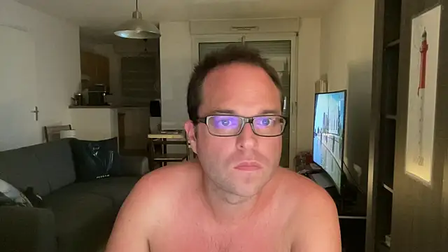Funnyjul31 online show from June 19, 4:34 pm