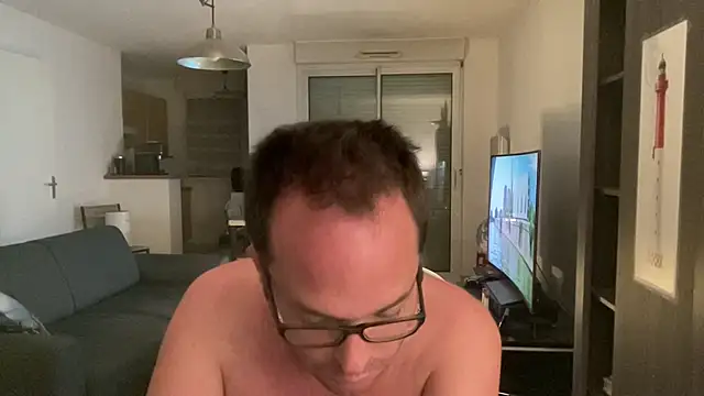 Funnyjul31 online show from June 24, 4:43 pm