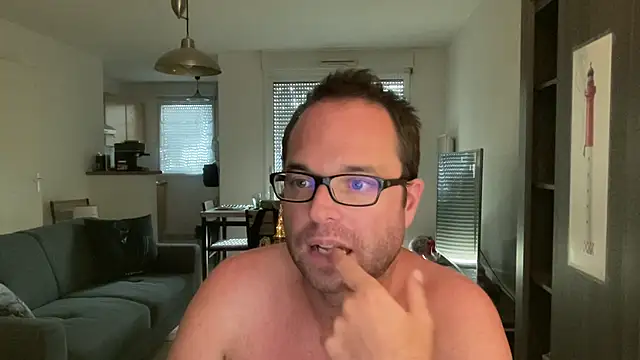 Funnyjul31 online show from June 21, 5:07 pm