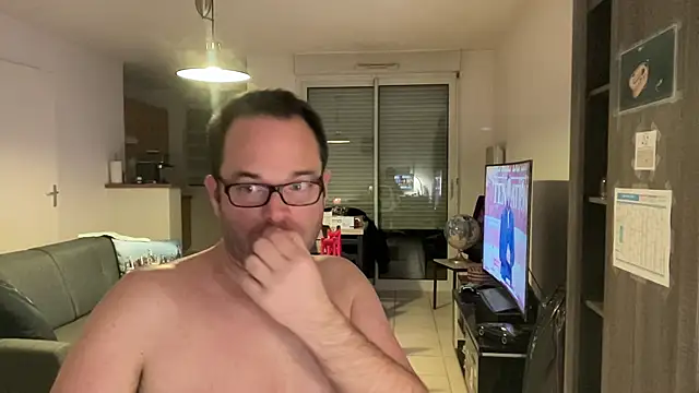 Funnyjul31 online show from February 3, 5:51 pm