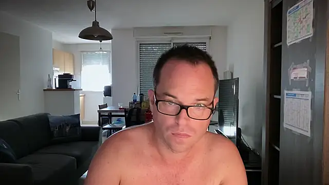 Snapshot of Funnyjul31 chatting on October 25, 1:46 pm Funnyjul31 online show from October 25, 1:46 pm