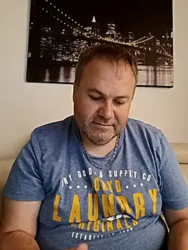 Pourleplasirs online show from November 17, 1:30 am