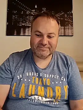 Pourleplasirs online show from November 18, 1:31 am