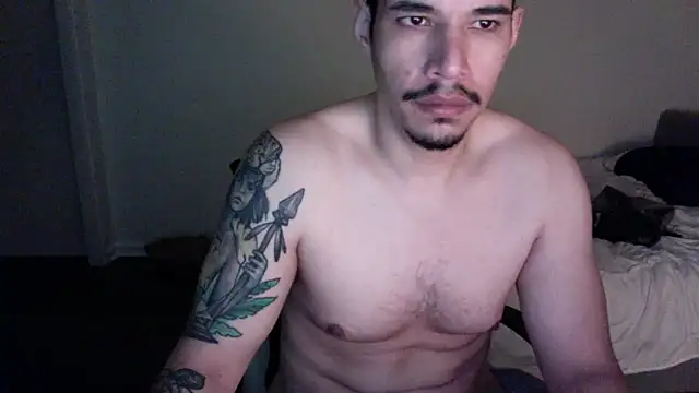 Snapshot of NicaBOi chatting on March 4, 12:33 pm NicaBOi online show from March 4, 12:33 pm