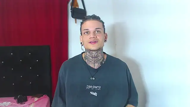 hot man05 online show from March 20, 3:13 am
