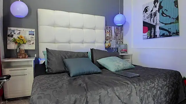 Thomas May4rs online show from February 27, 4:09 am