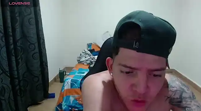 Snapshot of Dann_Vargas chatting on February 25, 2:03 am Dann Vargas online show from February 25, 2:03 am