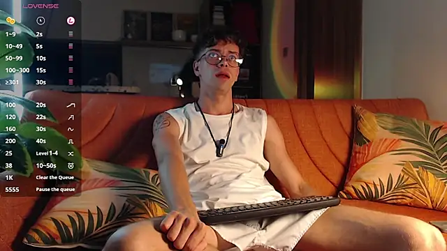 William Henry  online show from April 25, 1:41 pm