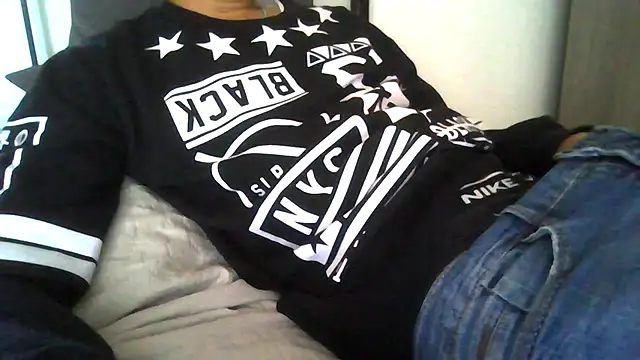 tommyboyteen online show from October 29, 12:52 pm