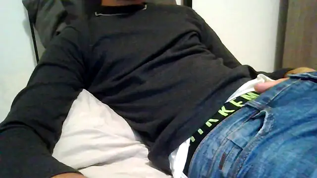 tommyboyteen online show from November 1, 4:44 pm