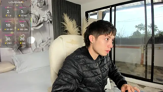 marcuscollins1  online show from February 10, 12:32 pm