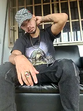 Snapshot of Niick01_ chatting on October 22, 6:21 pm Niick01 online show from October 22, 6:21 pm