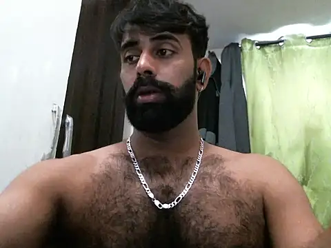 Snapshot of indianhairybull chatting on February 8, 5:08 am indianhairybull online show from February 8, 5:08 am