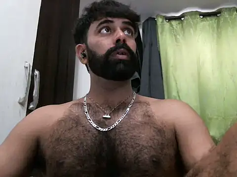 Snapshot of indianhairybull chatting on March 7, 4:56 am indianhairybull online show from March 7, 4:56 am