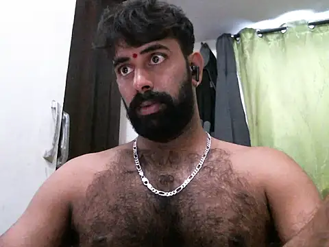 Snapshot of indianhairybull chatting on February 4, 4:16 am indianhairybull online show from February 4, 4:16 am