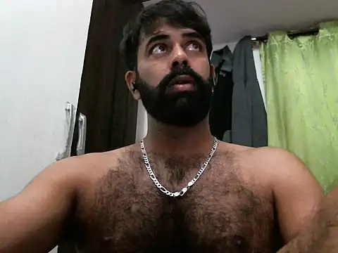 Snapshot of indianhairybull chatting on February 23, 12:37 am indianhairybull online show from February 23, 12:37 am