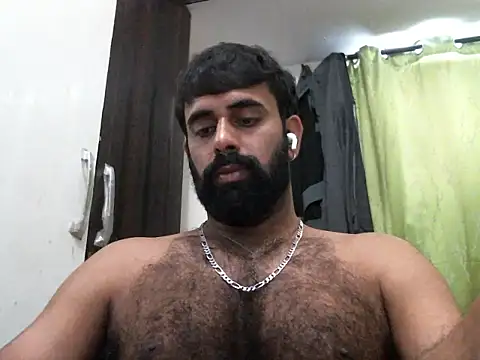 Snapshot of indianhairybull chatting on September 12, 5:29 am indianhairybull online show from September 12, 5:29 am