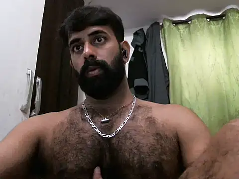 Snapshot of indianhairybull chatting on March 10, 5:00 am indianhairybull online show from March 10, 5:00 am