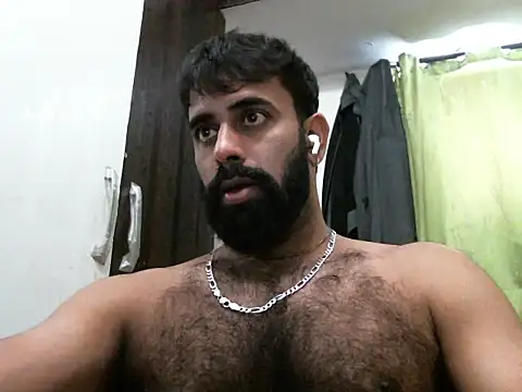 Snapshot of indianhairybull chatting on September 27, 4:54 am indianhairybull online show from September 27, 4:54 am