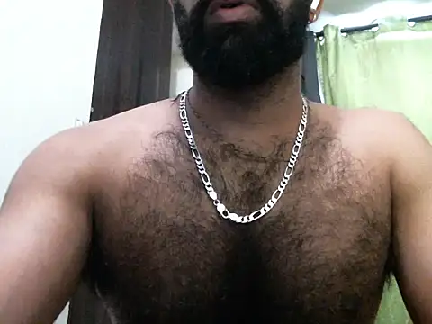 Snapshot of indianhairybull chatting on September 19, 4:46 am indianhairybull online show from September 19, 4:46 am