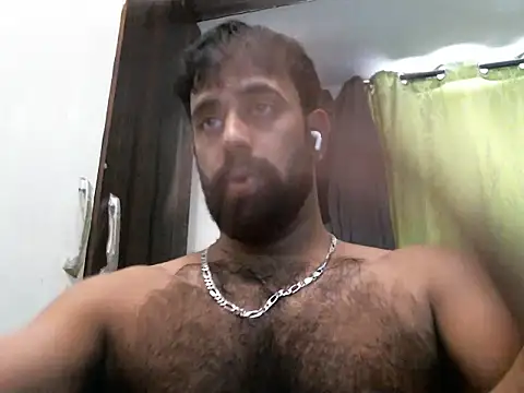 Snapshot of indianhairybull chatting on September 29, 5:28 am indianhairybull online show from September 29, 5:28 am