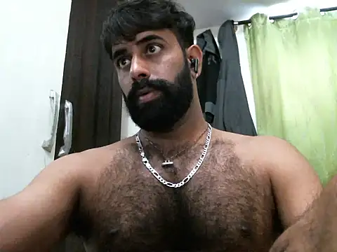 Snapshot of indianhairybull chatting on March 15, 5:08 am indianhairybull online show from March 15, 5:08 am