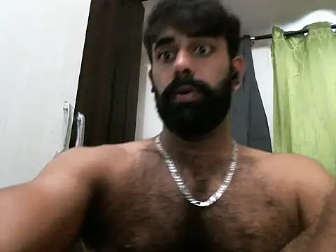 Snapshot of indianhairybull chatting on February 23, 11:28 am indianhairybull online show from February 23, 11:28 am