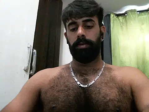 Snapshot of indianhairybull chatting on February 6, 4:42 am indianhairybull online show from February 6, 4:42 am