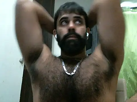 Snapshot of indianhairybull chatting on September 23, 5:40 am indianhairybull online show from September 23, 5:40 am