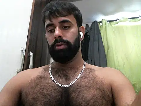 Snapshot of indianhairybull chatting on September 28, 5:05 am indianhairybull online show from September 28, 5:05 am