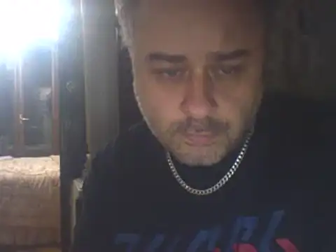 Snapshot of NAvoglia chatting on October 26, 8:55 pm NAvoglia online show from October 26, 8:55 pm