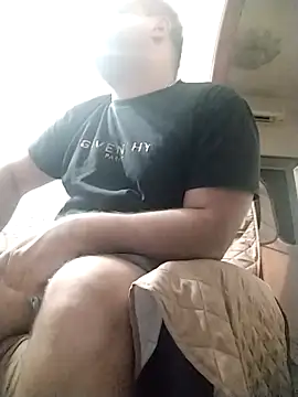 Snapshot of NAvoglia chatting on September 13, 10:44 pm NAvoglia online show from September 13, 10:44 pm