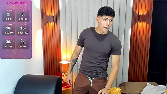 Justin mack online show from December 19, 8:28 pm