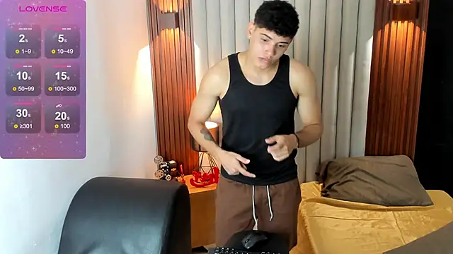 Justin mack online show from December 18, 8:27 pm