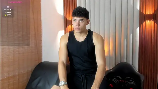 Snapshot of Justin_mack chatting on October 7, 12:31 pm Justin mack online show from October 7, 12:31 pm