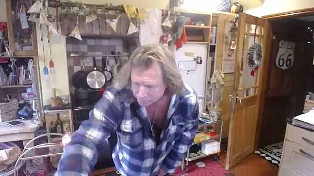 WillPolski online show from December 4, 10:33 am