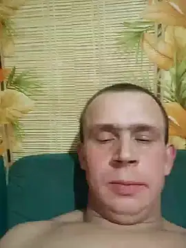 Snapshot of alex_brow_n chatting on February 23, 7:47 pm alex brow n online show from February 23, 7:47 pm