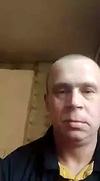 Snapshot of alex_brow_n chatting on February 4, 9:17 am alex brow n online show from February 4, 9:17 am