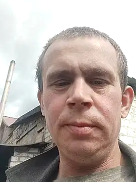 Snapshot of alex_brow_n chatting on March 20, 10:10 am alex brow n online show from March 20, 10:10 am