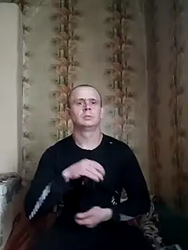 Snapshot of alex_brow_n chatting on February 3, 6:13 am alex brow n online show from February 3, 6:13 am
