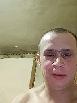 Snapshot of alex_brow_n chatting on February 15, 8:01 pm alex brow n online show from February 15, 8:01 pm
