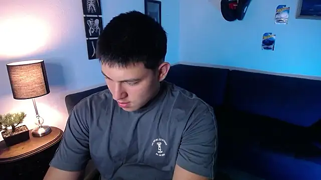 JamesCr  online show from March 16, 1:34 am