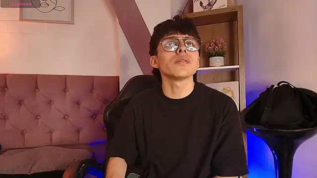 PepperTwink online show from December 1, 4:43 pm