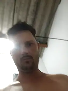 leocir081995 online show from February 9, 12:37 am