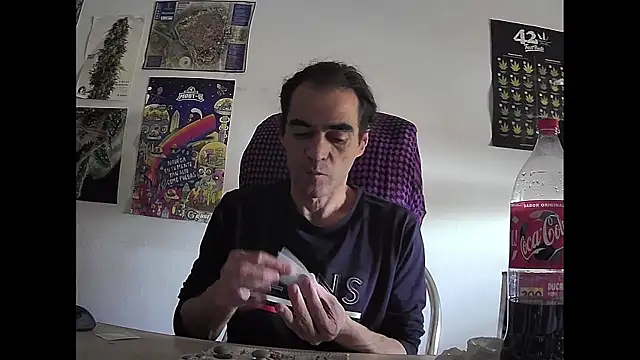 ReyDeBotones online show from April 10, 4:25 pm